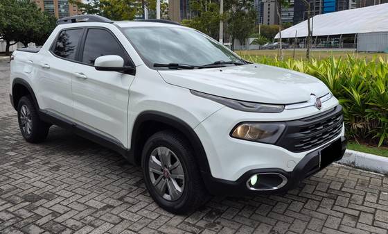 FIAT TORO 1.8 16V EVO FLEX FREEDOM AT6 FIAT TORO 1.8 16V EVO FLEX FREEDOM AT6